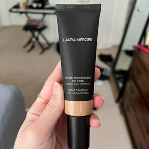 LAURA MERCIER TINTED MOISTURIZER OIL FREE shade 1N2 VANILLE